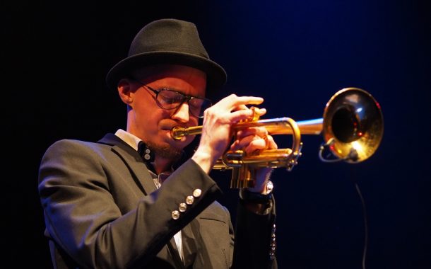 „Saxesful” czyli Piotr Schmidt Quartet  i pięć saksofonów w Imparcie.