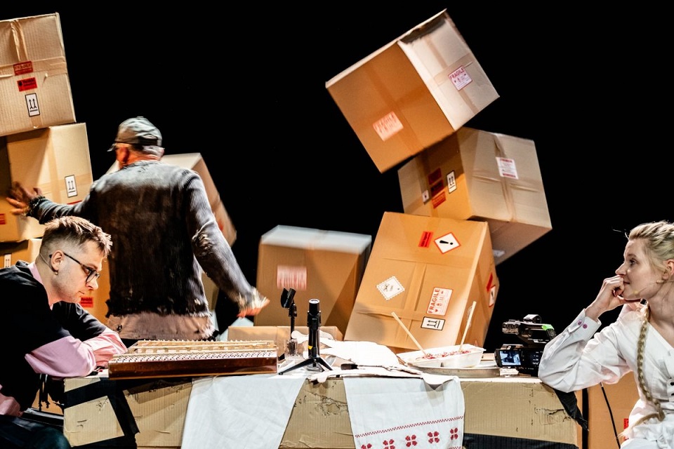 Odpakowane traumy i lęki | „Un-packing” we Wrocławskim Teatrze Współczesnym