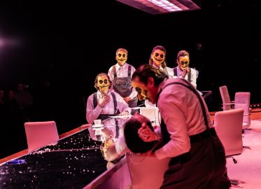 „Strefa 0” czyli biurokracja w maskach | po premierze we Wrocławskim Teatrze Współczesnym