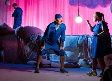 „Olbrzyyym!” w poduszkach | premiera w Lalkach