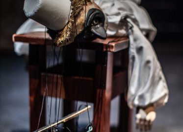 Spektakl dla dorosłych w Lalkach | o ucieczce do wolności w piękno sztuki