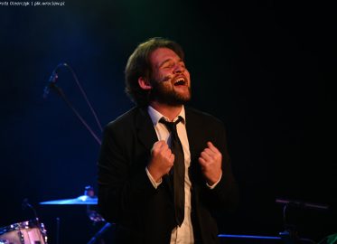 Kamil Kowalski z zespołem | recital z cyklu „Przed premierą”
