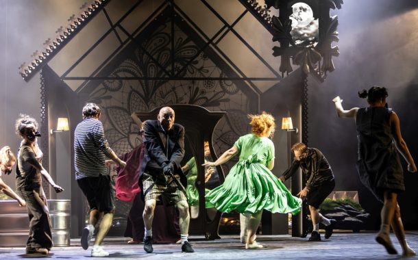 „Wyobraź sobie” we Wrocławskim Teatrze Lalek | mroczny i metaforyczny spektakl dla odważnych dzieci