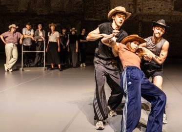 Zdarzenie performatywne w Piekarni | „Wieczne rodeo” na zakończenie sezonu artystycznego